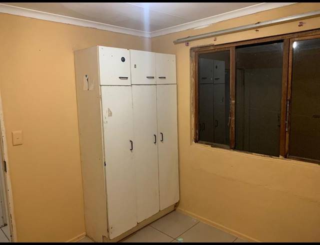 2 BEDROOM TOWNHOUSE FOR SALE IN WOODHAVEN